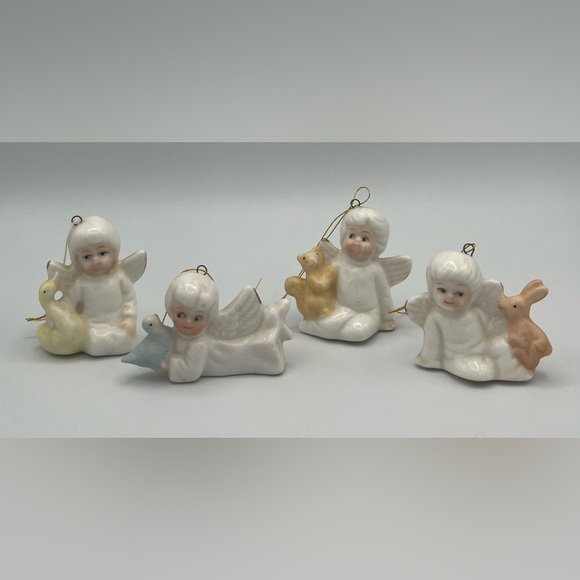 VINTAGE 4 Bone China Angels W/ Animals Ornaments Christmas Around The World - Picture 2 of 7